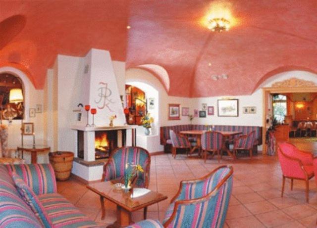 Wohlfuehlresort Und Feriengut Martinerhof Sankt Martin am Tennengebirge Luaran gambar