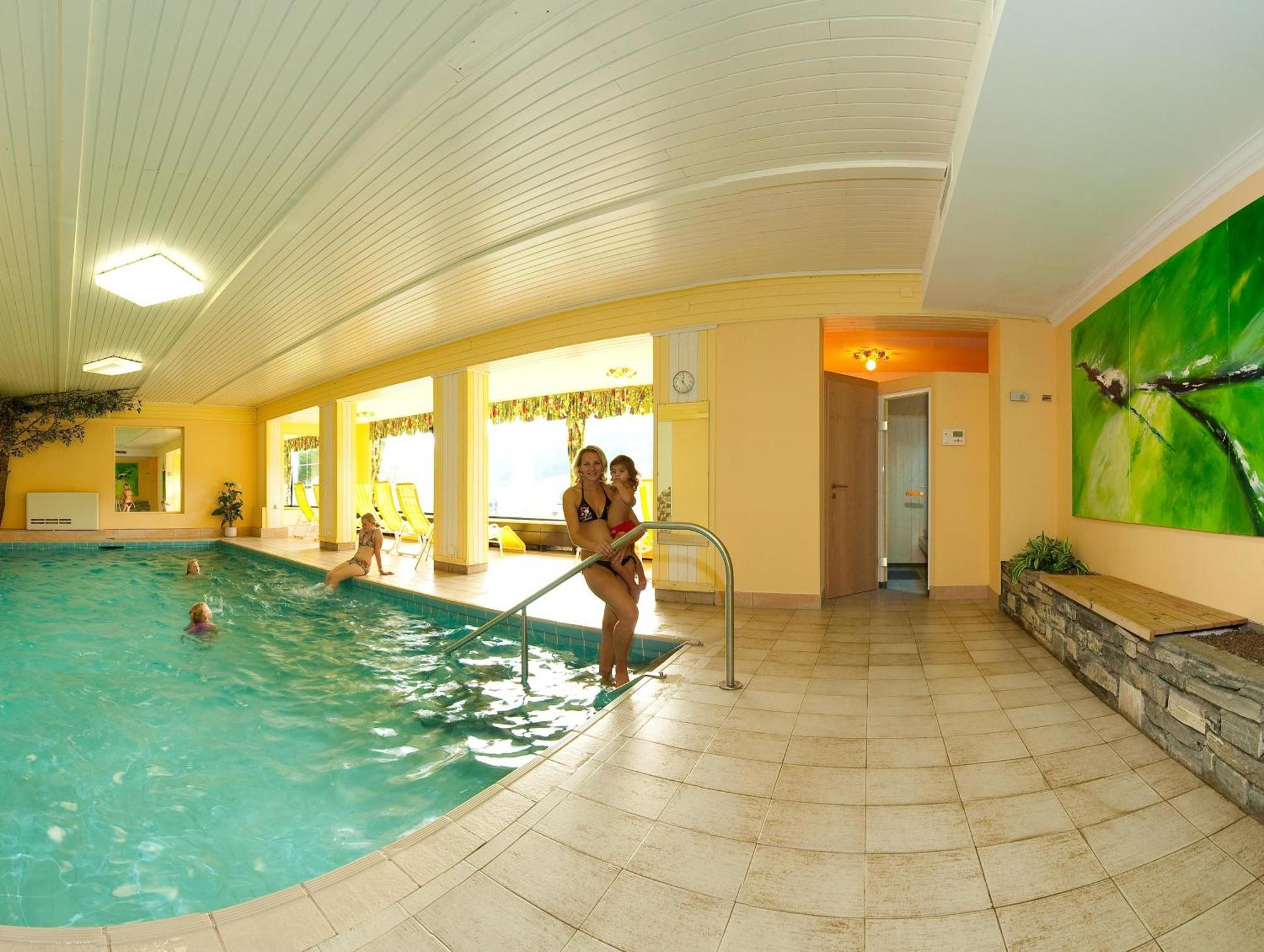 Wohlfuehlresort Und Feriengut Martinerhof Sankt Martin am Tennengebirge Luaran gambar