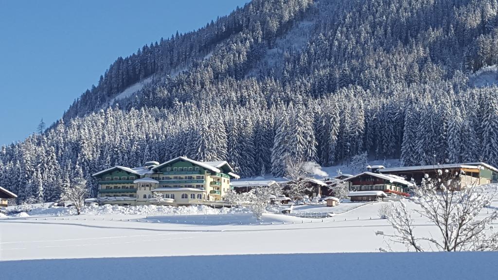 Wohlfuehlresort Und Feriengut Martinerhof Sankt Martin am Tennengebirge Luaran gambar
