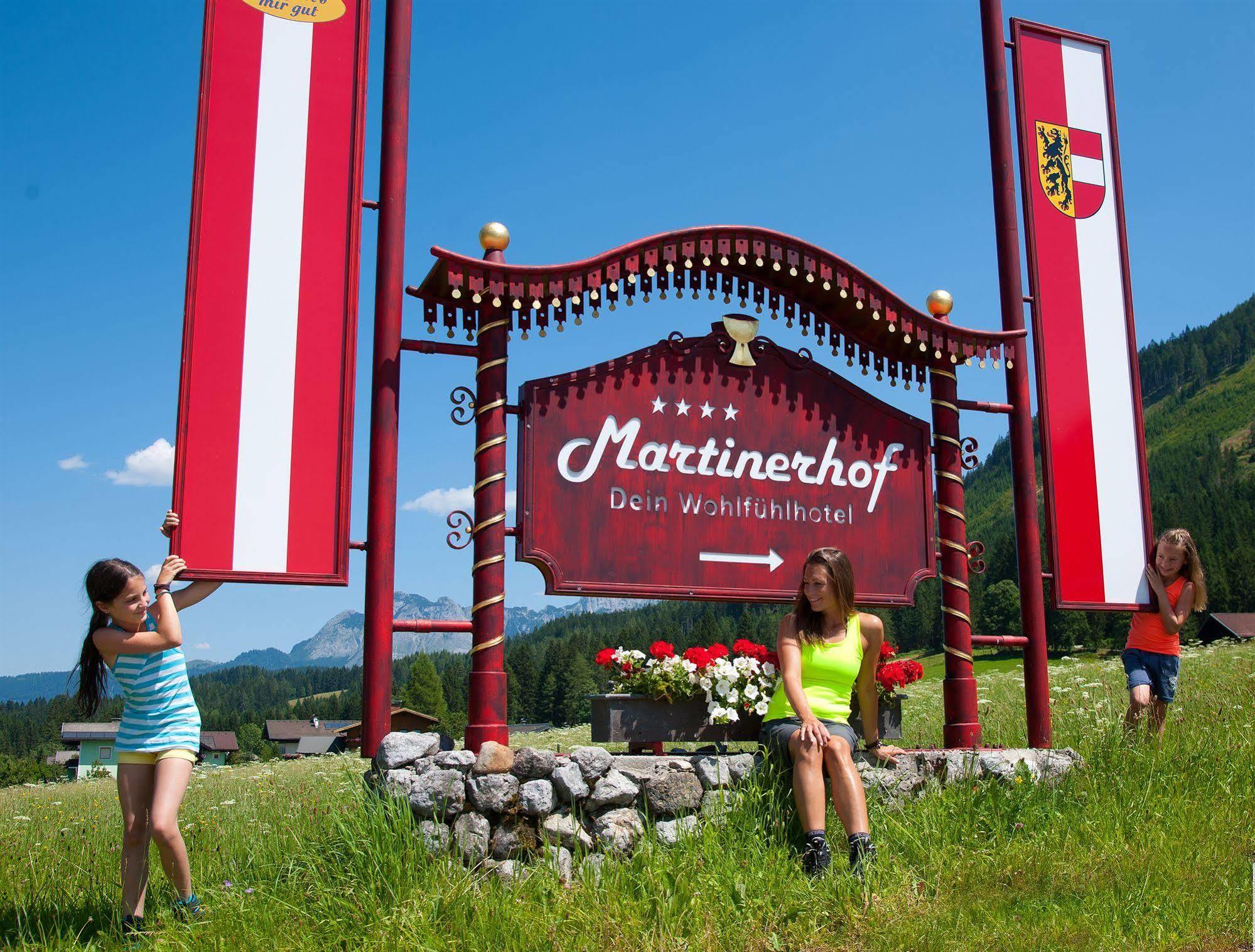 Wohlfuehlresort Und Feriengut Martinerhof Sankt Martin am Tennengebirge Luaran gambar