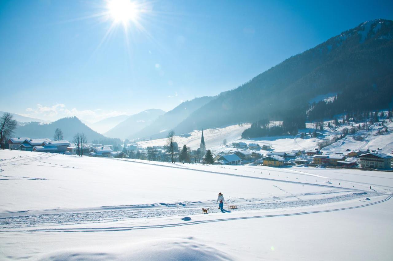 Wohlfuehlresort Und Feriengut Martinerhof Sankt Martin am Tennengebirge Luaran gambar