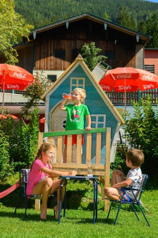Wohlfuehlresort Und Feriengut Martinerhof Sankt Martin am Tennengebirge Luaran gambar