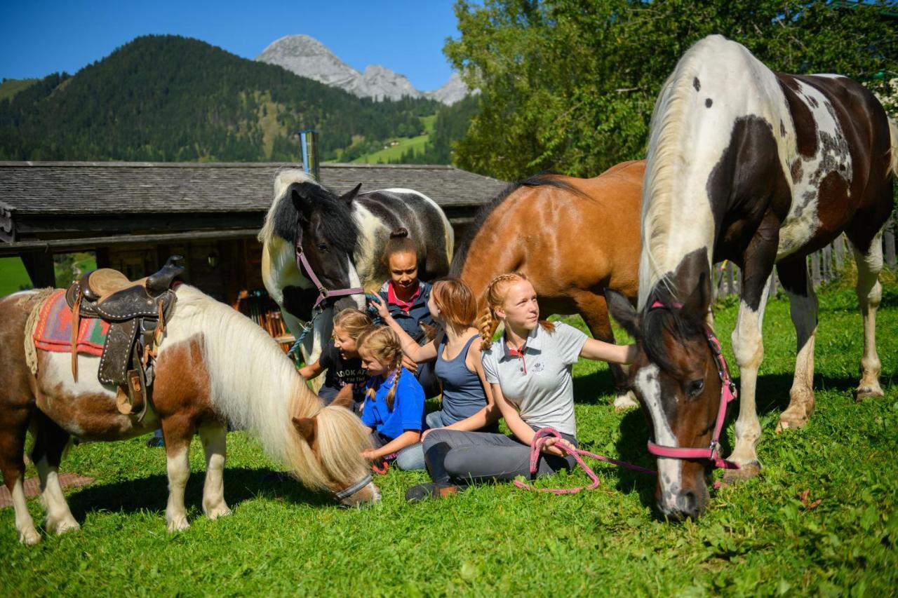 Wohlfuehlresort Und Feriengut Martinerhof Sankt Martin am Tennengebirge Luaran gambar